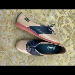 Vintage Bass Loafers